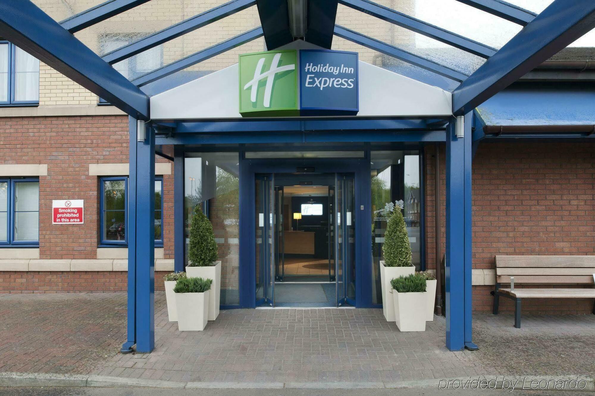 Holiday Inn Express Strathclyde Park M74, Jct 5, An Ihg Hotel Motherwell Εξωτερικό φωτογραφία